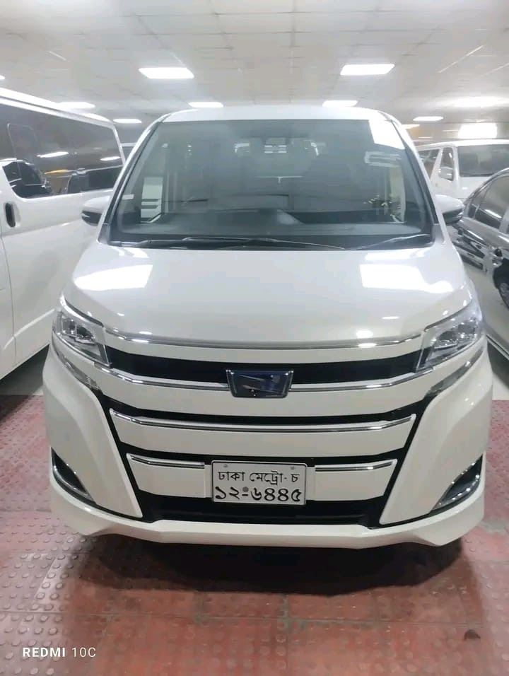 Toyota X Noah 2019