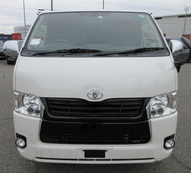 TOYOTA HIACE SUPER GL 2019