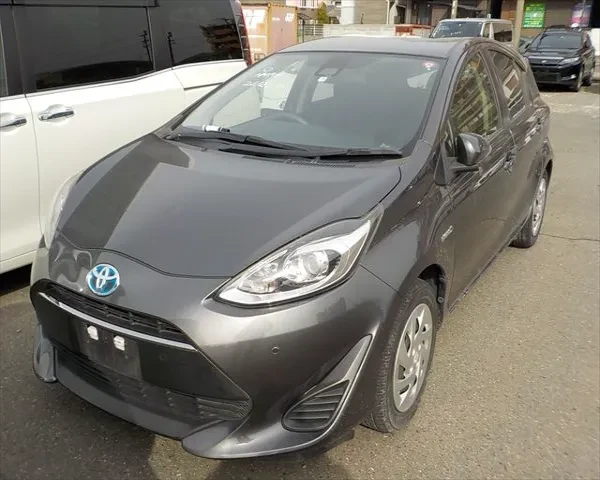 TOYOTA AQUA HYBRID 2019