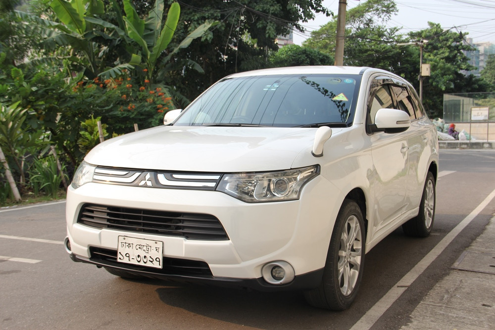 Mitsubishi Outlander New Shape 7 Seat 2012