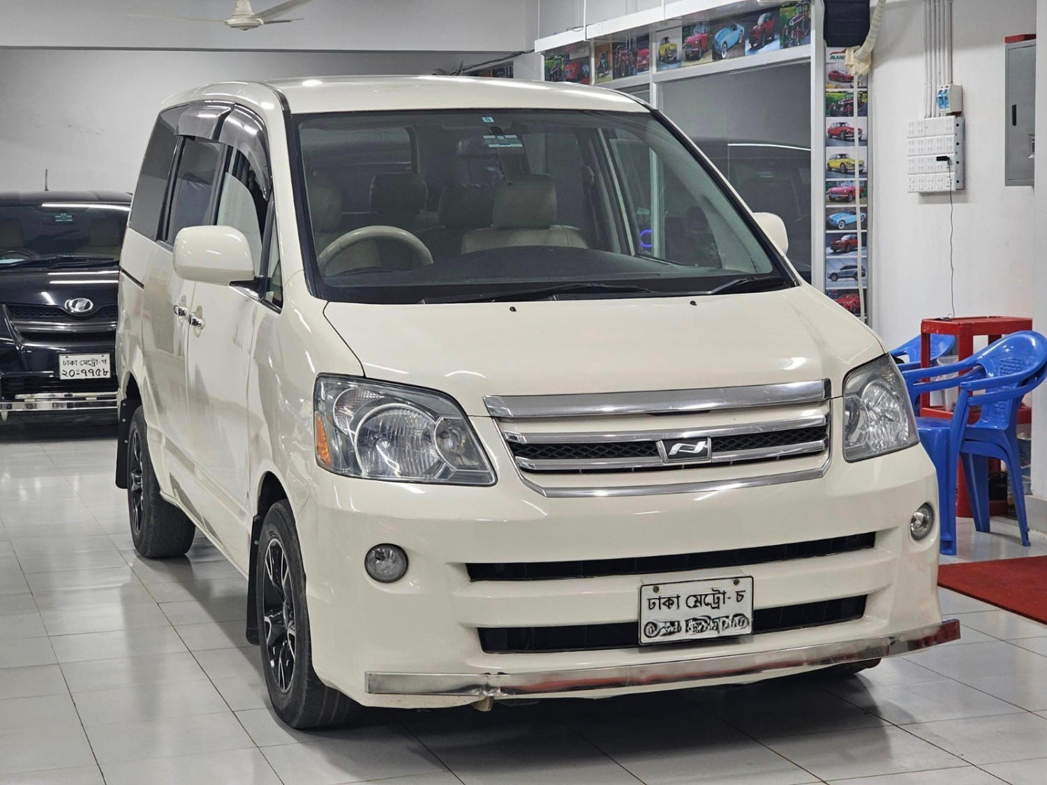 Toyota X Noah 2005