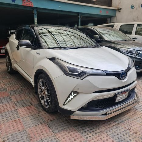 Toyota C-HR HYBRID 2016