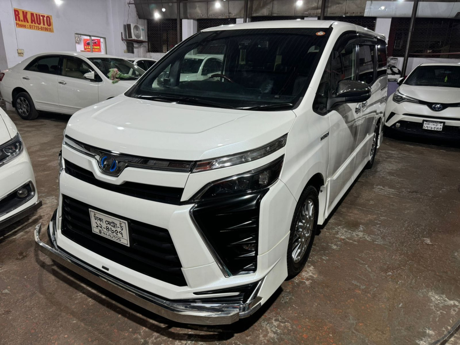 Toyota X Noah G Hybrid 2018