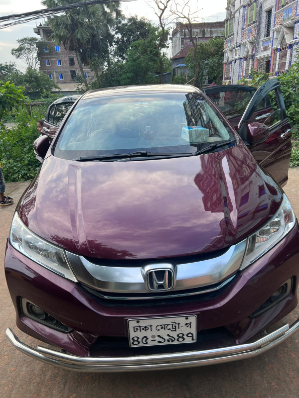 Honda Grace 2015