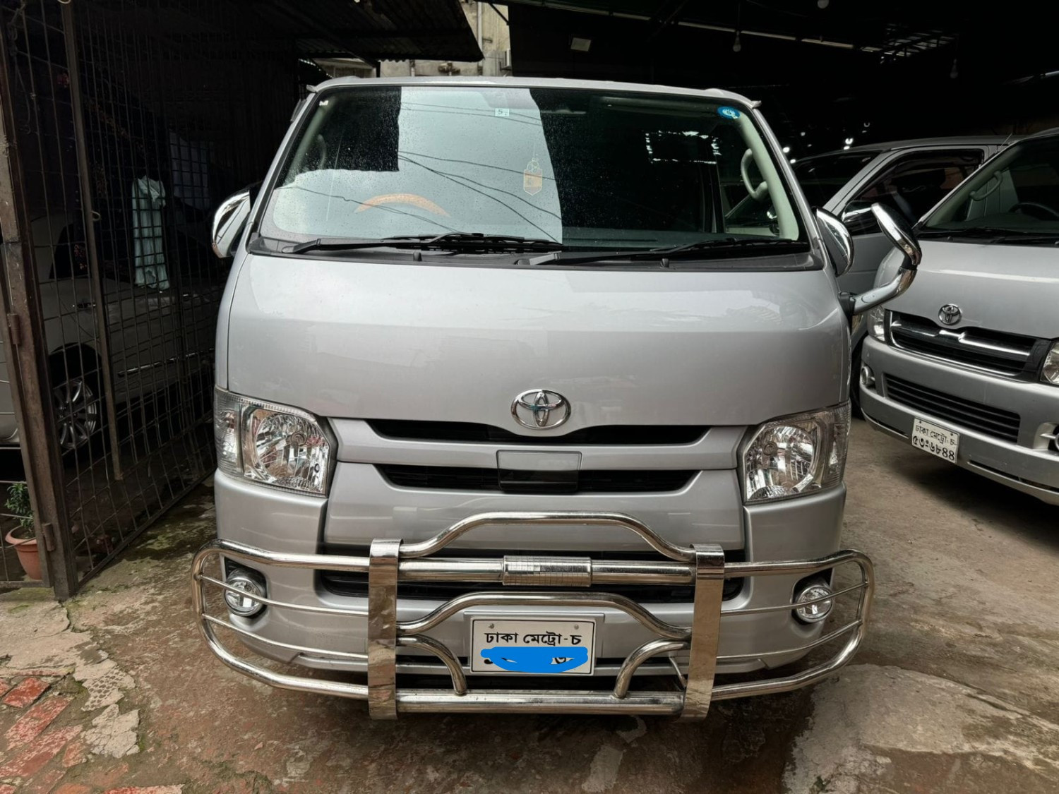 Toyota Hiace 2018