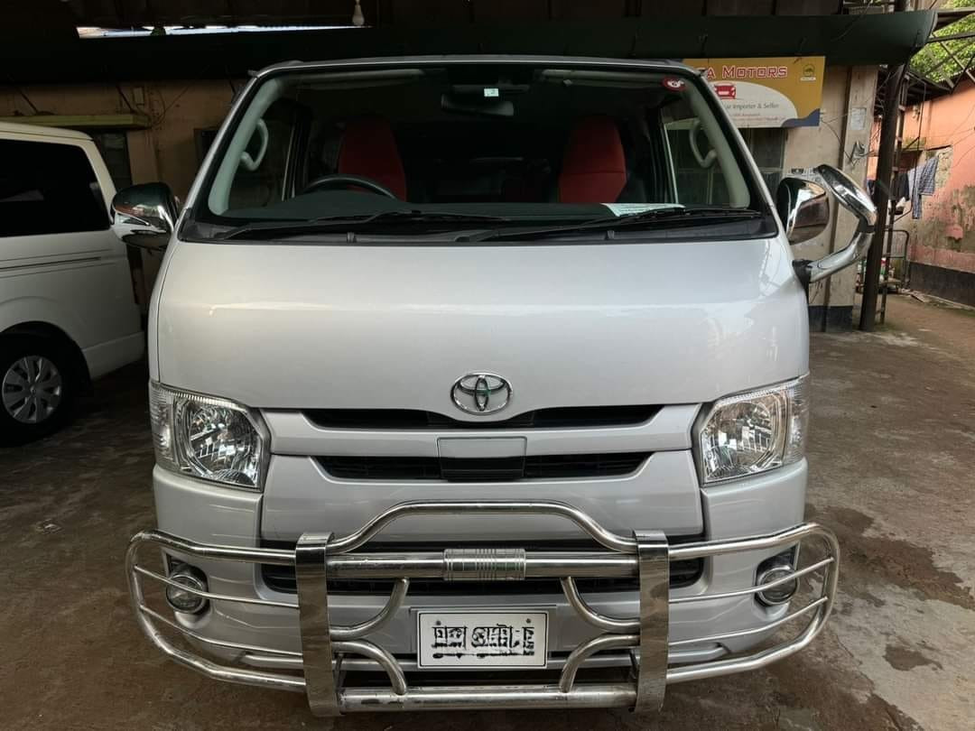 Toyota Hiace 2020